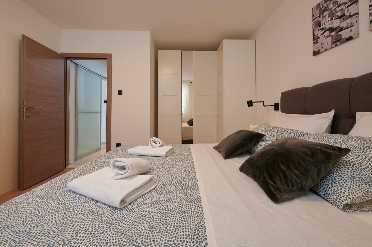 Apartman Miro - Center Of Trogir Eksteriør billede